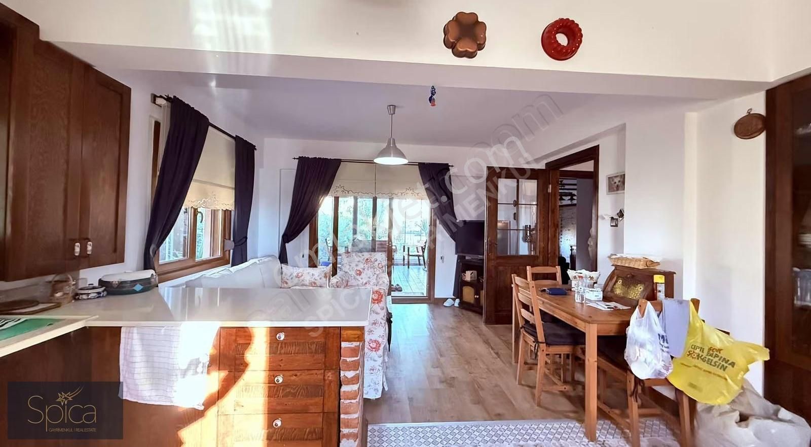 Villankent'de Merkezi Konumda Havuzlu Villa - Görsel 23