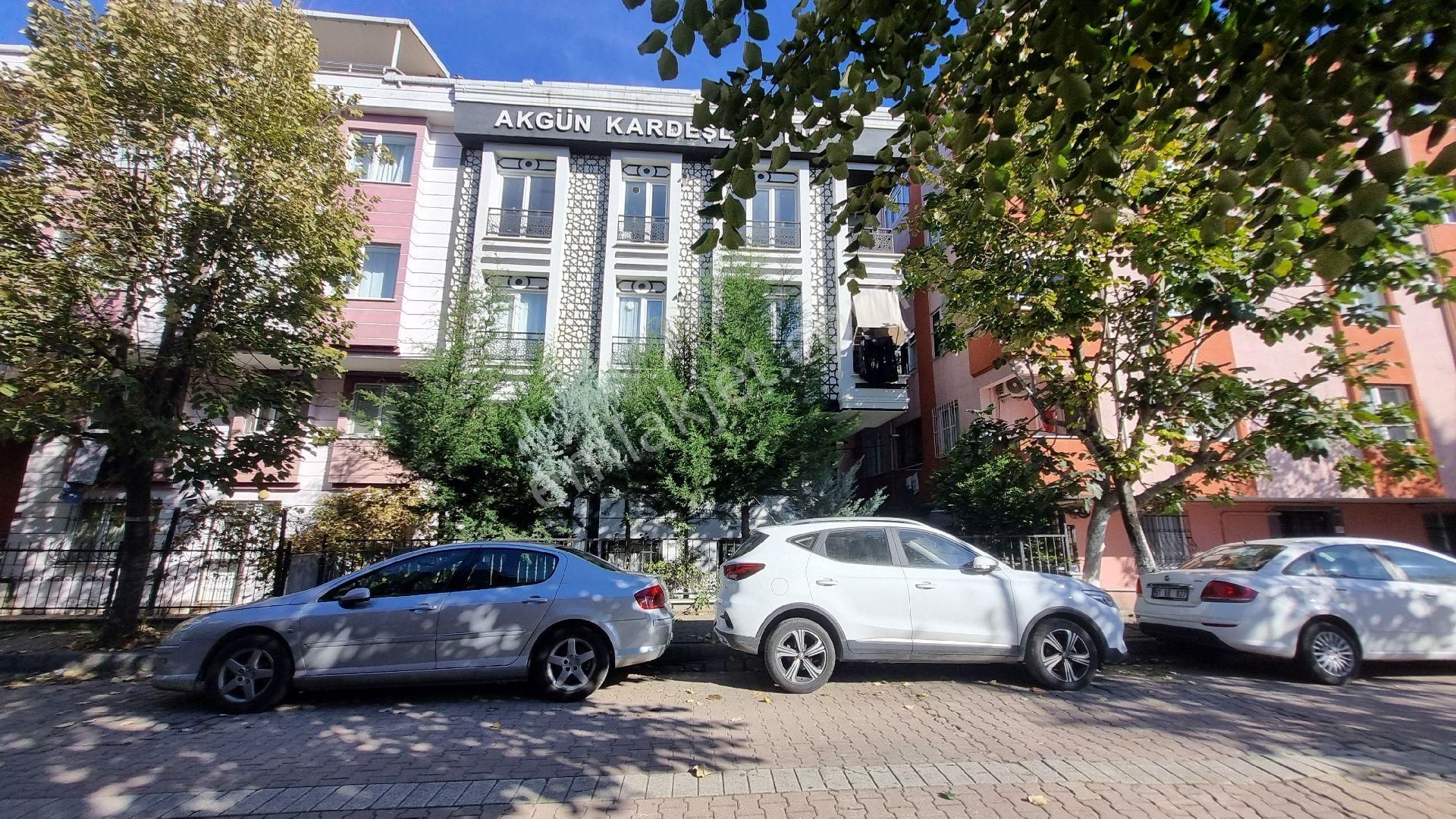 Avcılar'da Sıfır Kullanım Geniş Dubleks Daire 160 M² Net 3+2