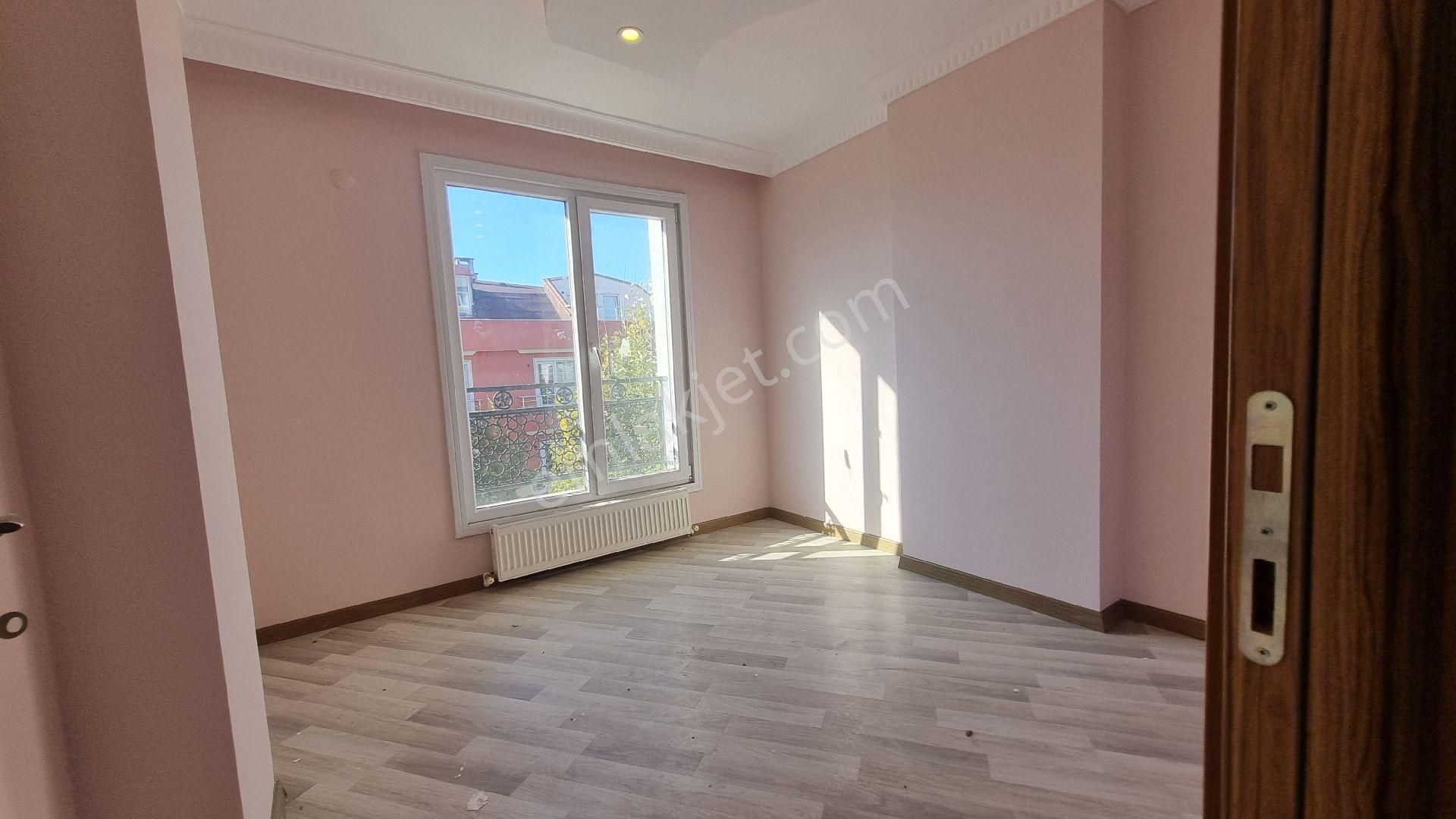 Avcılar'da Sıfır Kullanım Geniş Dubleks Daire 160 M² Net 3+2 - Görsel 16