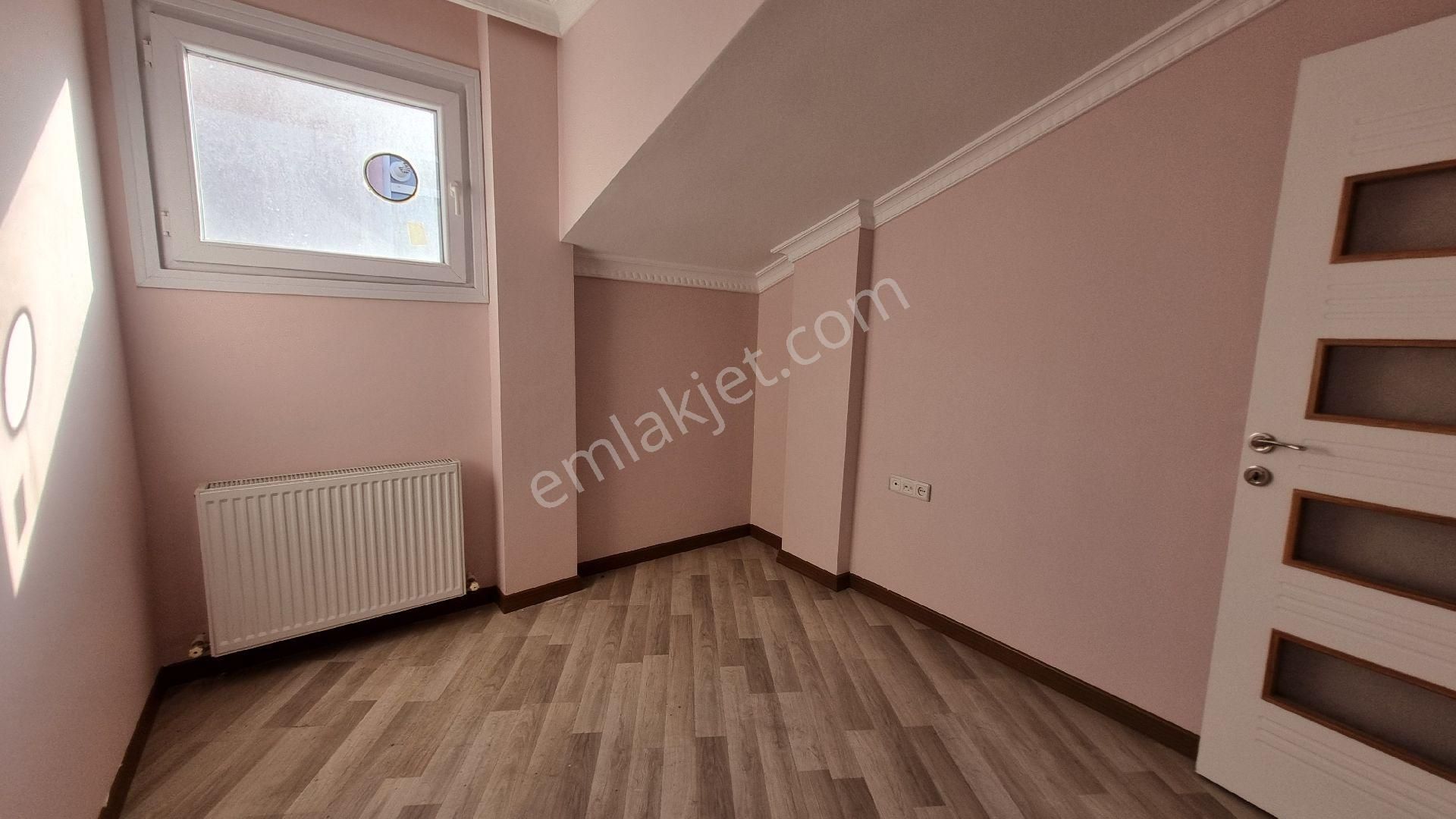 Avcılar'da Sıfır Kullanım Geniş Dubleks Daire 160 M² Net 3+2 - Görsel 32