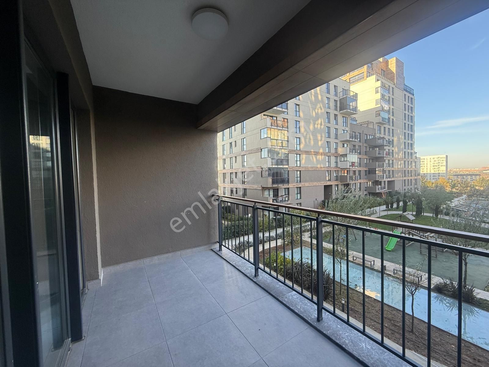 Seeworld Sinpaş Metrolife 3+1 Balkonlu 139m2 Metro Life - Görsel 3