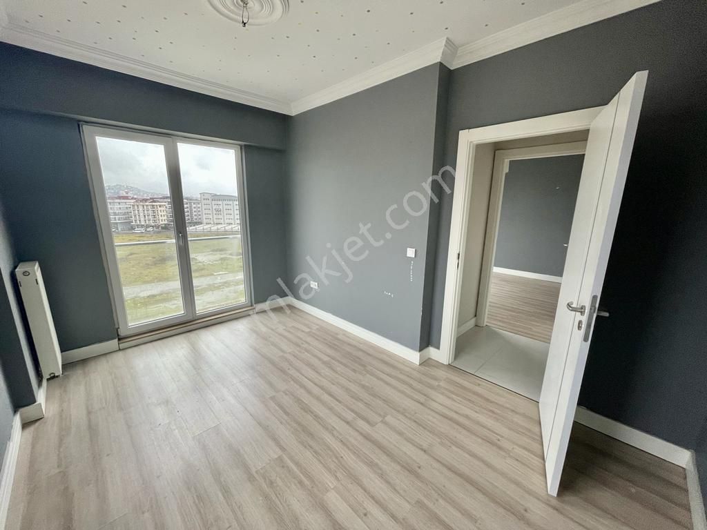 Seeworld Suryapı İdilia 159m2 Dekorlu Satılık 3+1 Sur Yapı - Görsel 10