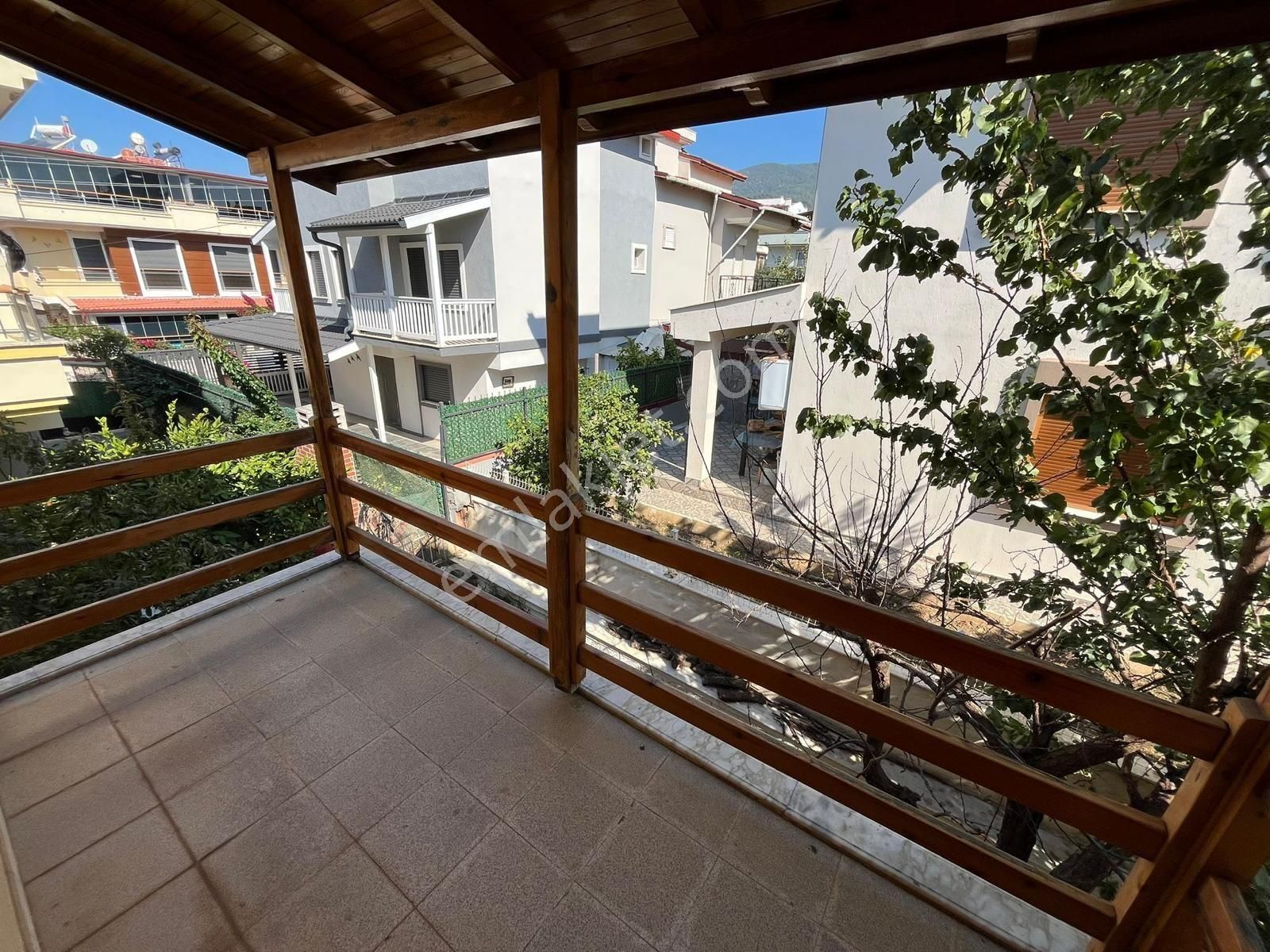 Orta Mahallede Merkezi Konumda Masrafsız Uygun 3+1 Villa (gözütok Emlak - Görsel 11