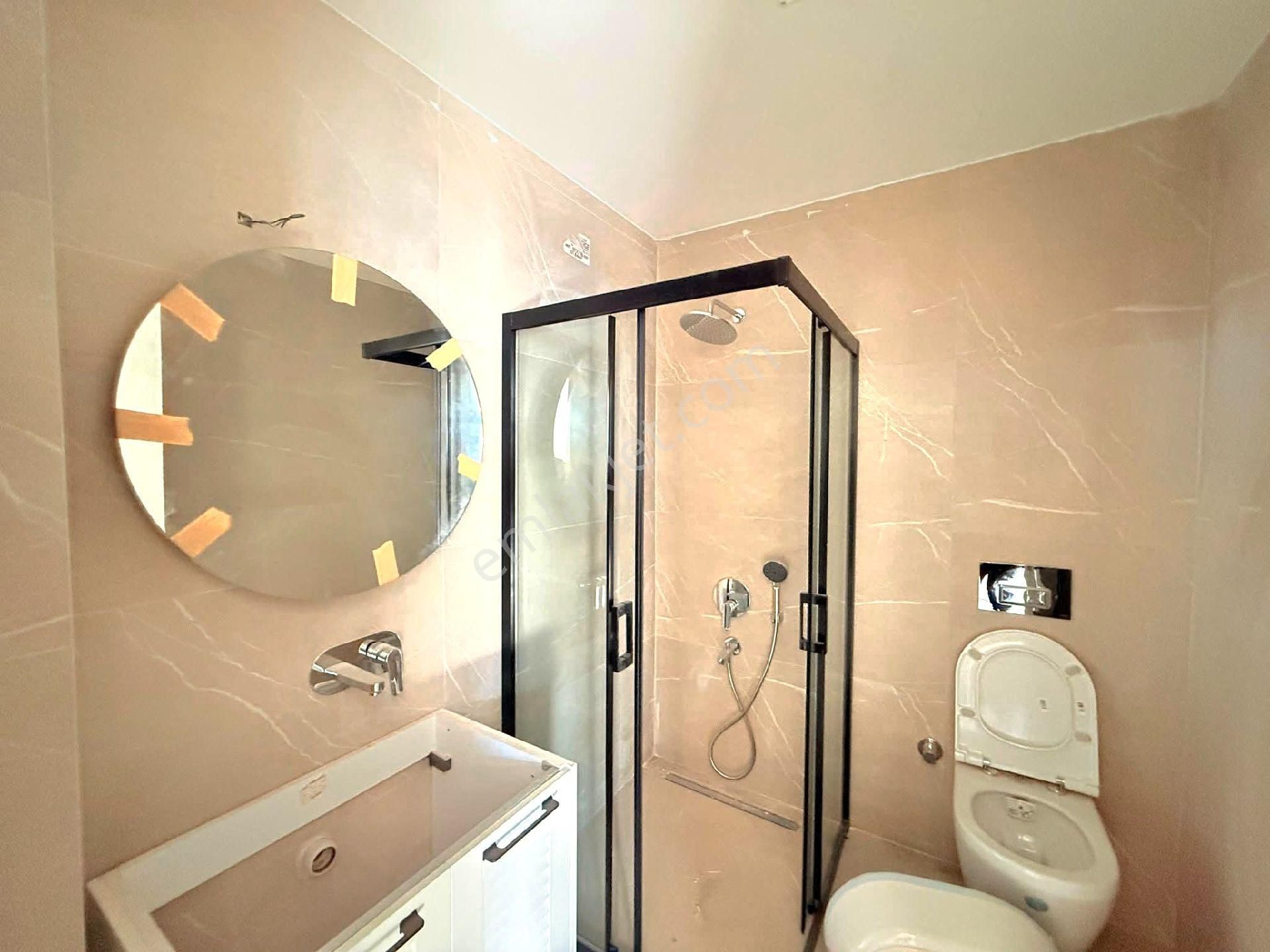 Kuşadasında Yaz-kış Oturmaya Uygun Özel Havuzlu 5+1 Sıfır Villa - Görsel 31