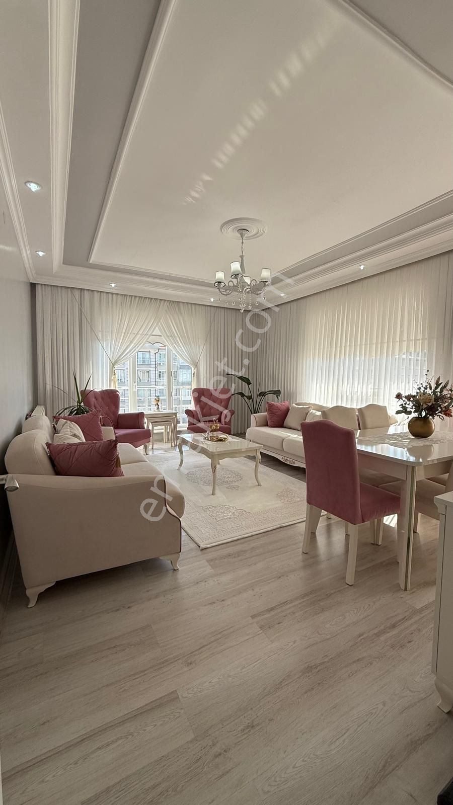 Öz Gaye Emlaktan Develi Pazaryolunda Satılık İçi Full Yapılı Daire