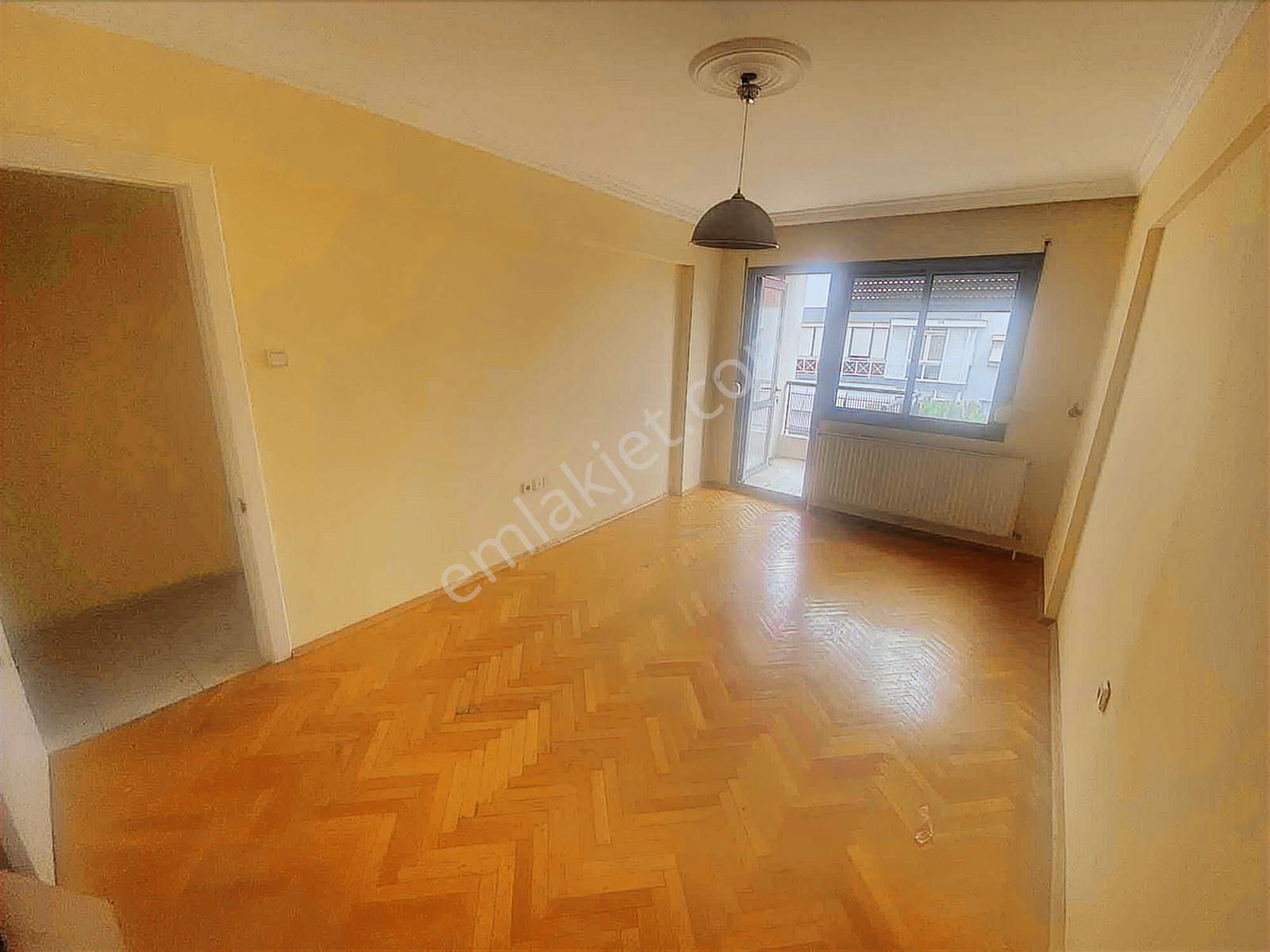 Bahriye Üçok Caddesinde Asansörlü Ve Ferah 3+1 Kiralık Daire - Görsel 7