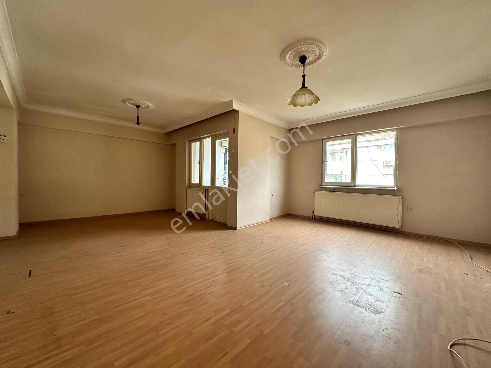 Nazilli🏡emlaktan-satılık Yunusemre Parkı Alt Sokağı 3+1 Daire