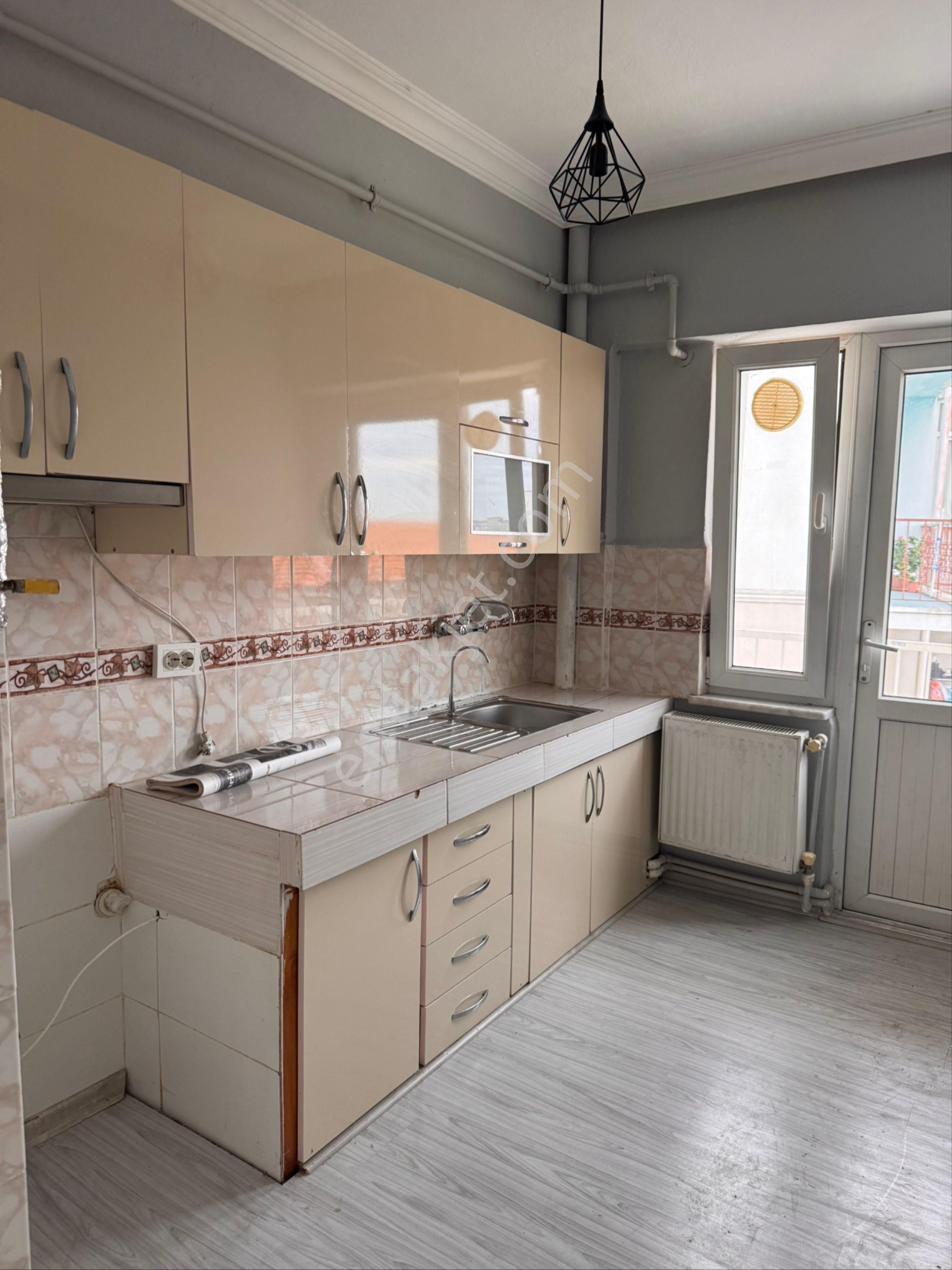 Çanakkale Merkez 2+1 Daire Satılık Cadde Üzerinde - Görsel 3