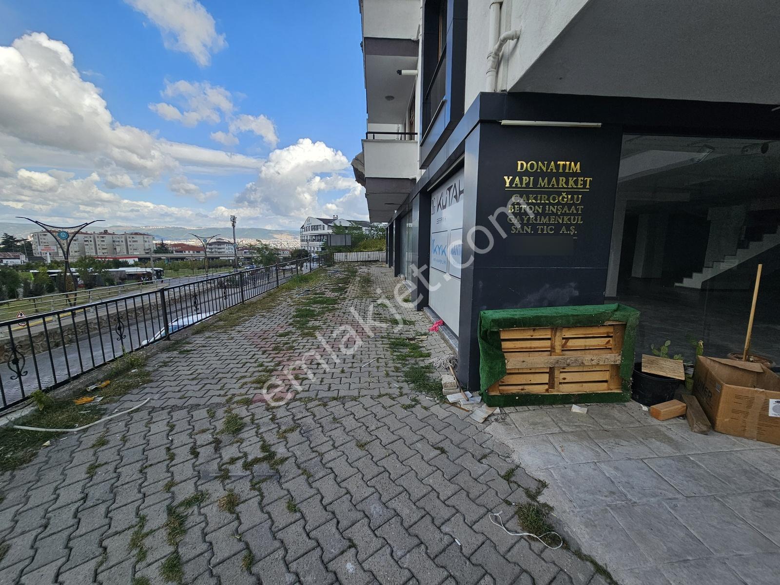 Yeni Devlet Hastanesi Karşısında 473m² Kiralık Dükkan & İşyeri - Görsel 4