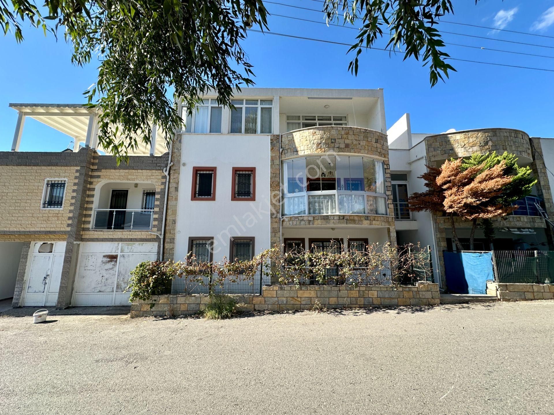 Bodrum Turgutreis Merkezde Kapalı Balkonlu Geniş Tertemiz 2+1 Daire - Görsel 2