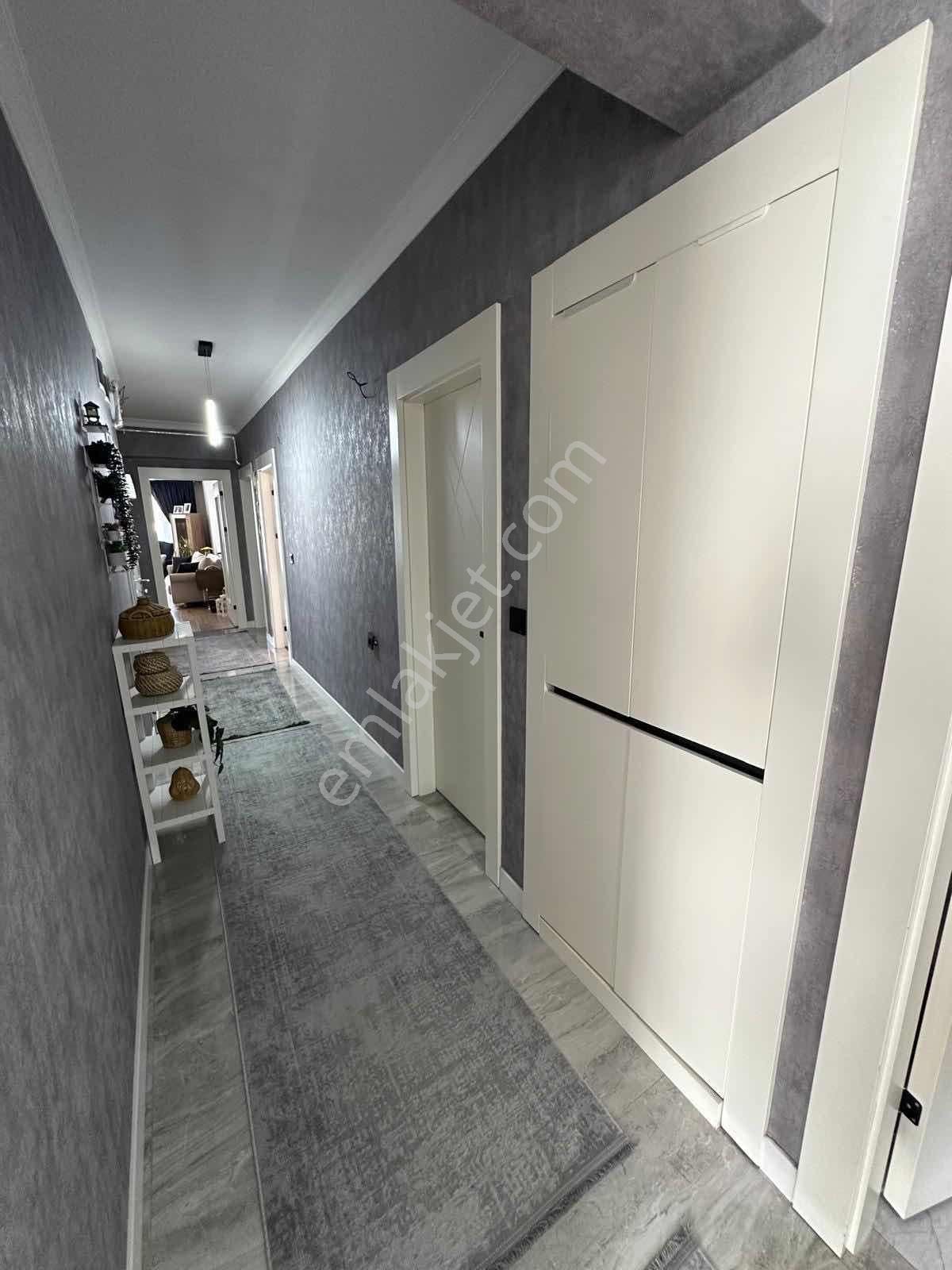 Villa Konforunda 4+1 Ultra Lüks Yapılı Güzellikte Kilerli Daire - Görsel 19