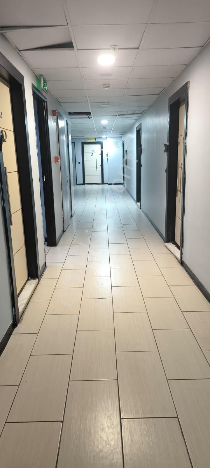 Merkezi Lokasyon Site İçi 1+1 Geniş Ara Kat Daire - Görsel 8