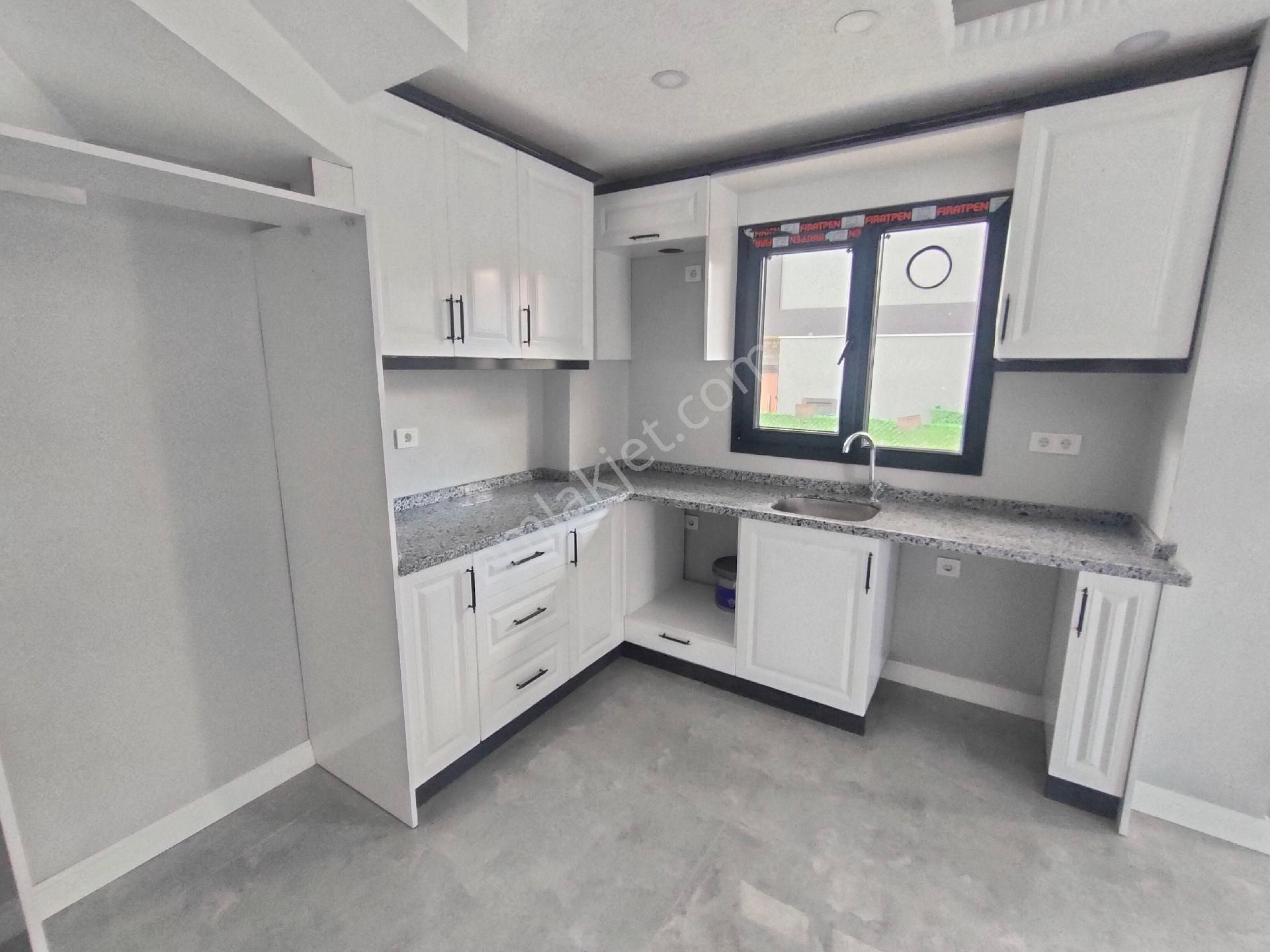 Kartallar'dan Geniş Ve Ferah 4+1 Bahçeli Deniz Manzaralı Lüks Yazlık Villa - Görsel 14