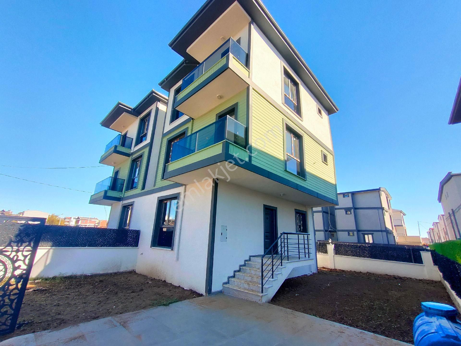 Kartallar'dan Geniş Ve Ferah 4+1 Bahçeli Deniz Manzaralı Lüks Yazlık Villa - Görsel 4