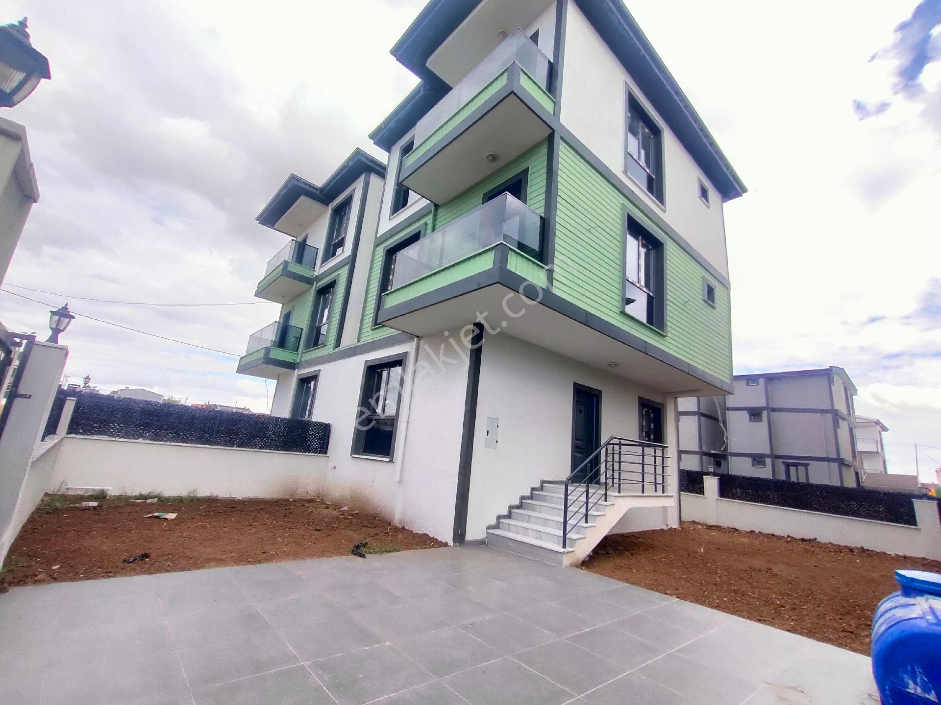 Kartallar'dan Geniş Ve Ferah 4+1 Bahçeli Deniz Manzaralı Lüks Yazlık Villa - Görsel 6