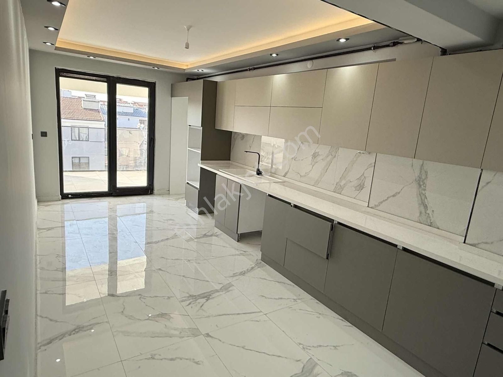 Özbey'den Çamlıca Mh Modern Tasarım, Yerden Isıtma 4+1 Daire - Görsel 25
