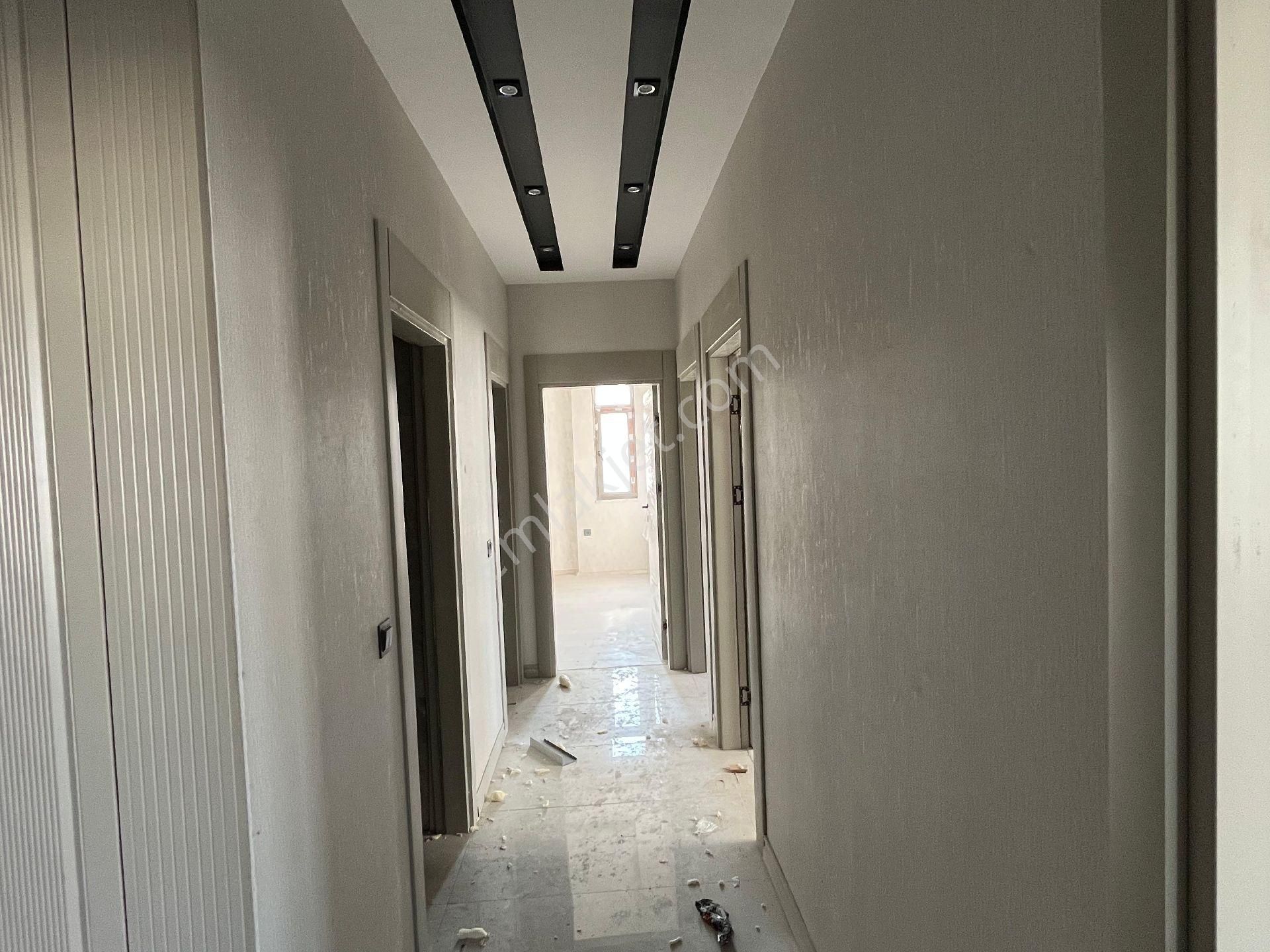 Yavuz Emlak Tan Satılık Daire Arakat Karaköprü Çardaklı Bulvarında 5 Oda - Görsel 8