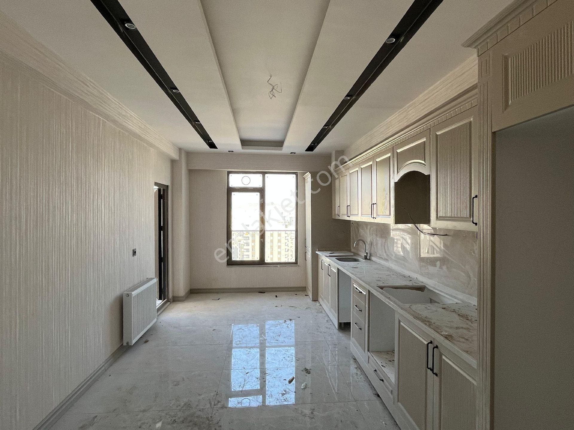 Yavuz Emlak Tan Satılık Daire Arakat Karaköprü Çardaklı Bulvarında 5 Oda - Görsel 15