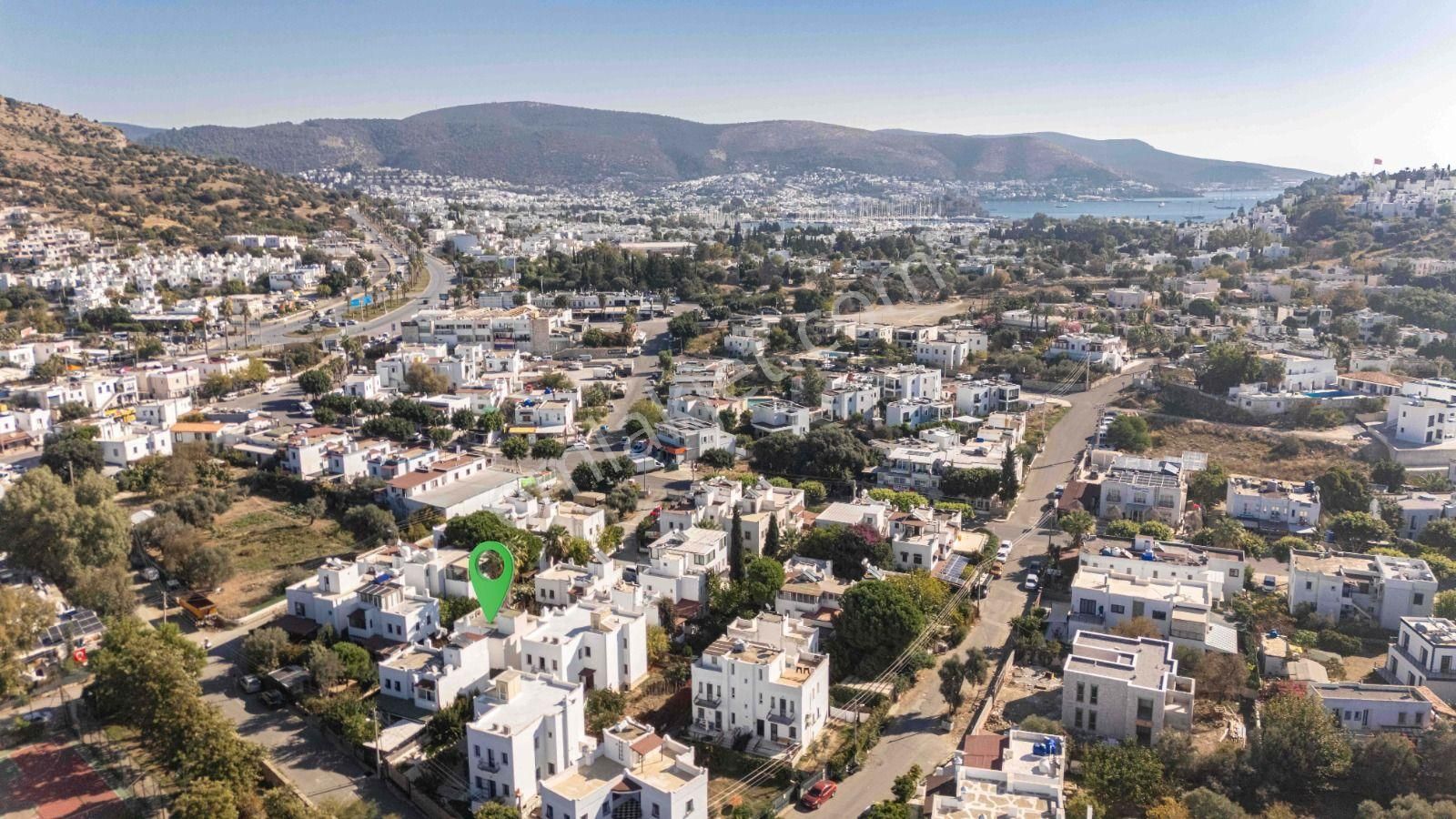 Bodrum Eskiçeşme'de Merkezi Noktalara Yürüme Mesafesinde Müstakil Ev - Görsel 34