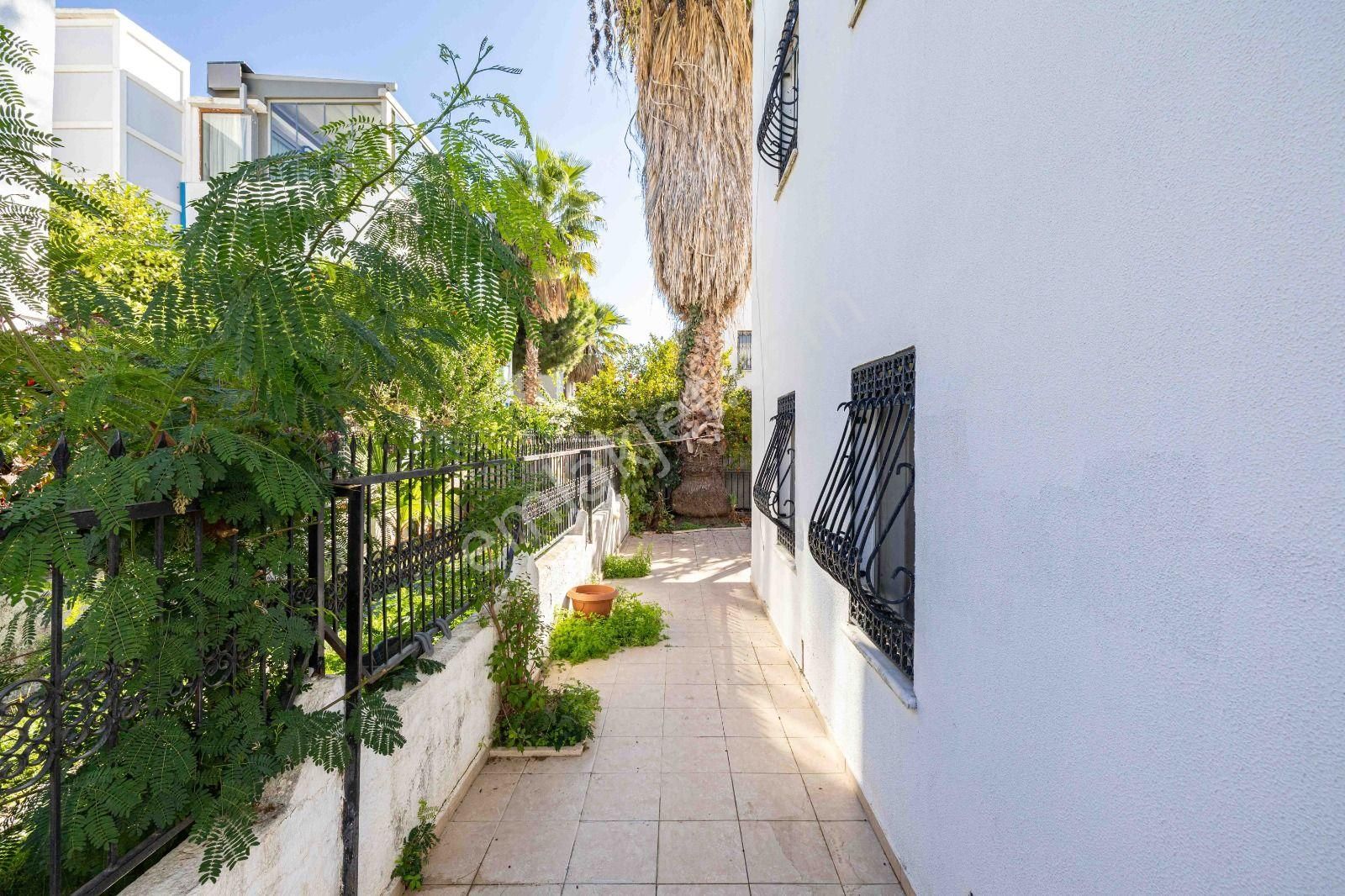 Bodrum Eskiçeşme'de Merkezi Noktalara Yürüme Mesafesinde Müstakil Ev - Görsel 6