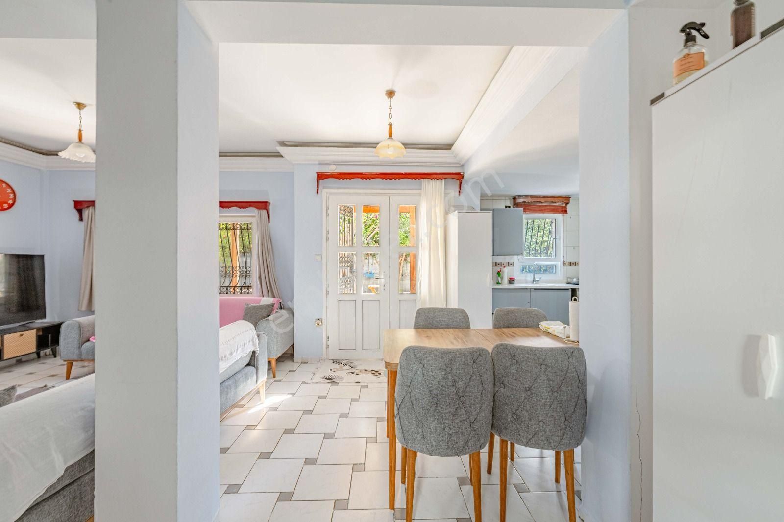 Bodrum Eskiçeşme'de Merkezi Noktalara Yürüme Mesafesinde Müstakil Ev - Görsel 14