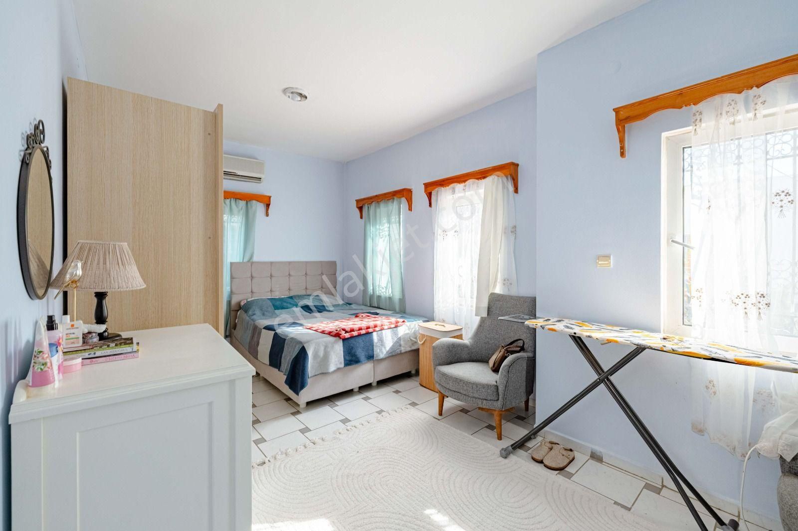 Bodrum Eskiçeşme'de Merkezi Noktalara Yürüme Mesafesinde Müstakil Ev - Görsel 21