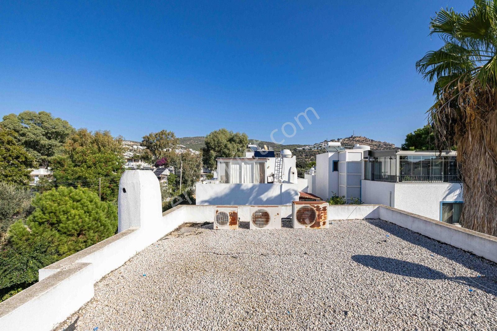 Bodrum Eskiçeşme'de Merkezi Noktalara Yürüme Mesafesinde Müstakil Ev - Görsel 29