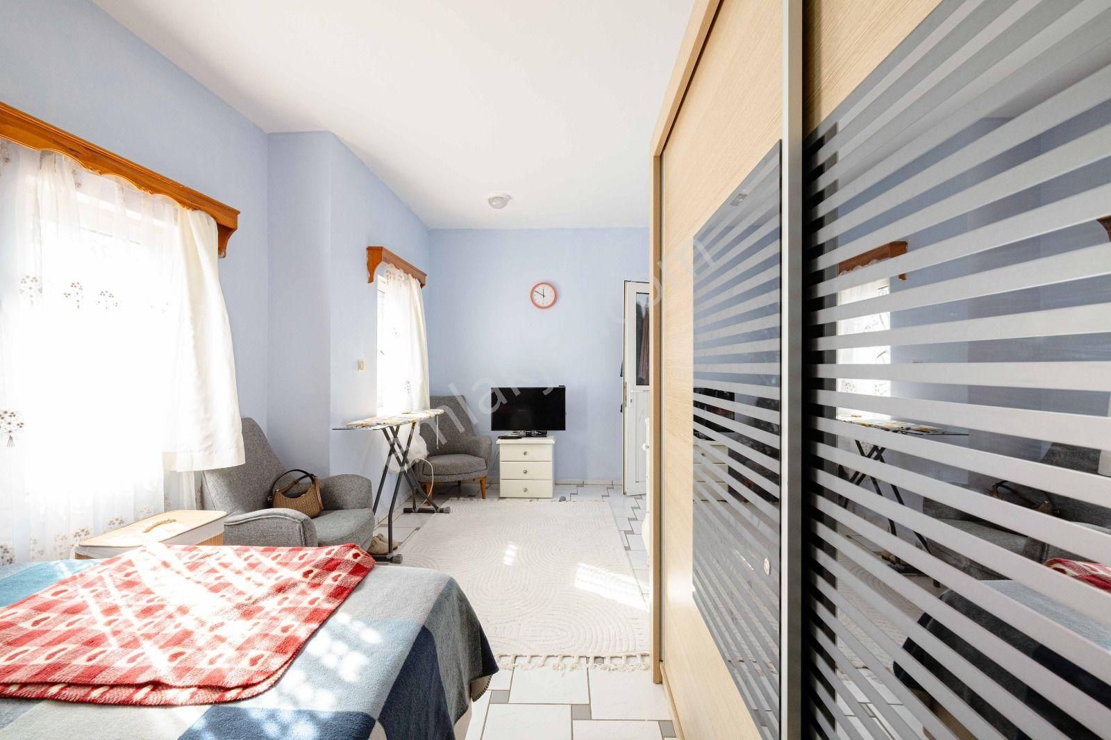 Bodrum Eskiçeşme'de Merkezi Noktalara Yürüme Mesafesinde Müstakil Ev - Görsel 22