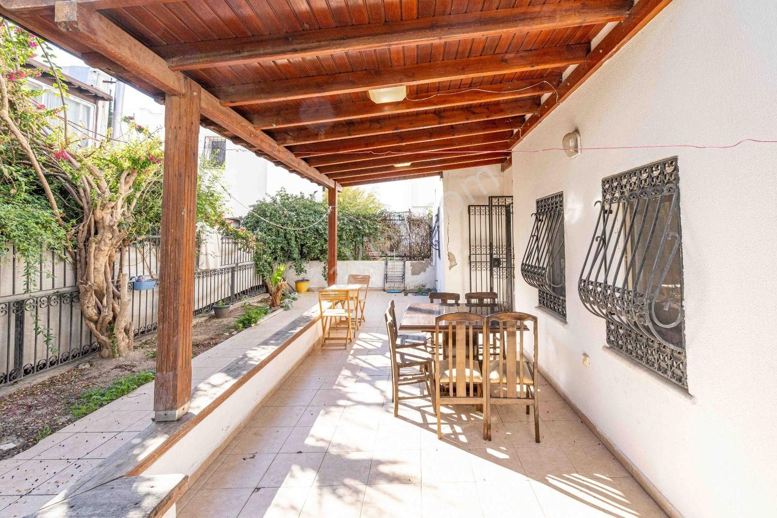 Bodrum Eskiçeşme'de Merkezi Noktalara Yürüme Mesafesinde Müstakil Ev - Görsel 3