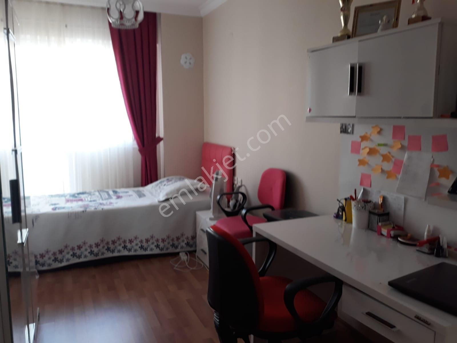 Hatayda 4+1 Doğalgazlı Otoparklı Full Bakımlı Ferah - Görsel 3