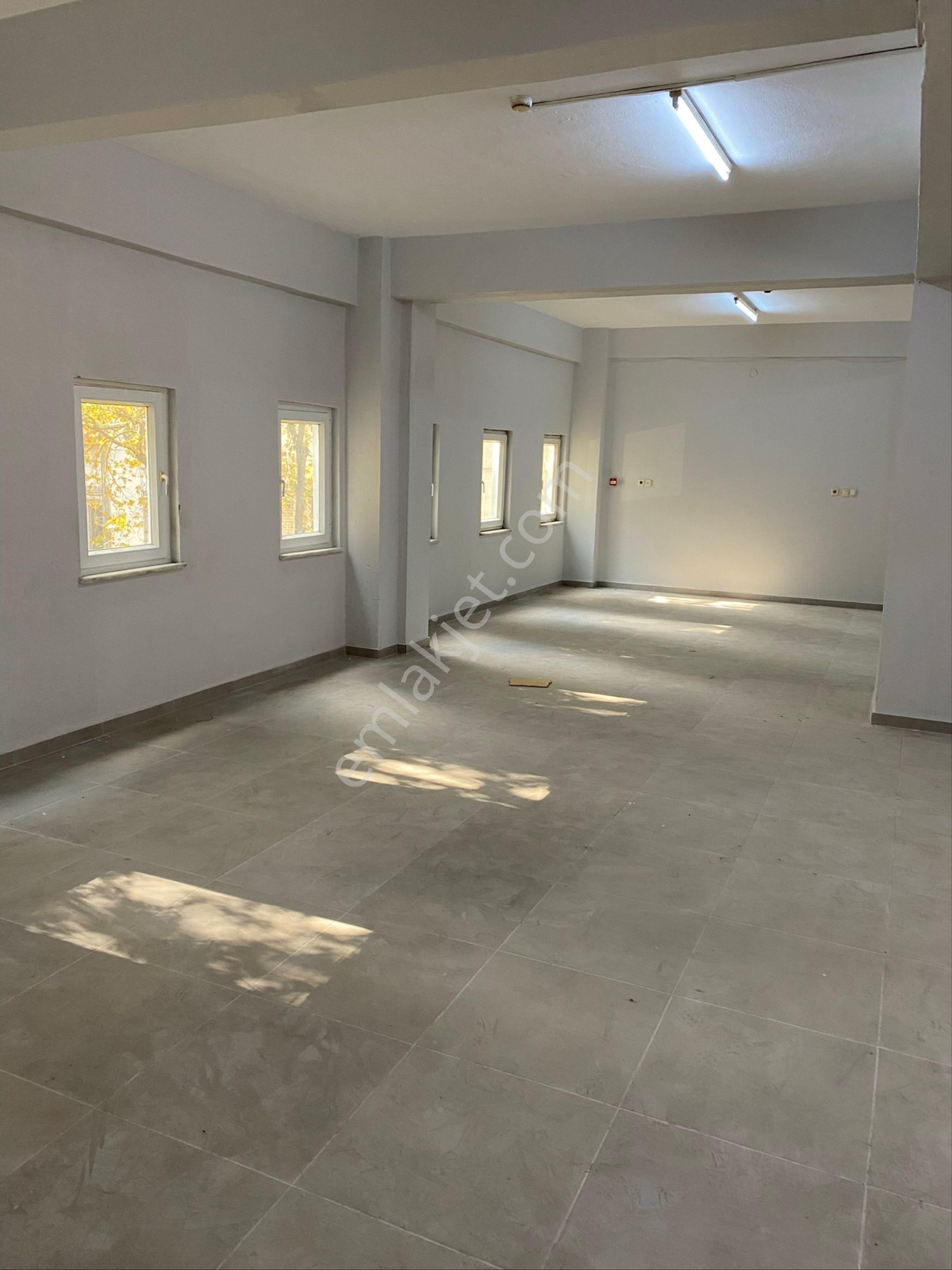 Sahibinden Vişne Caddesine Yakın Satılık Komple Bina - Görsel 8