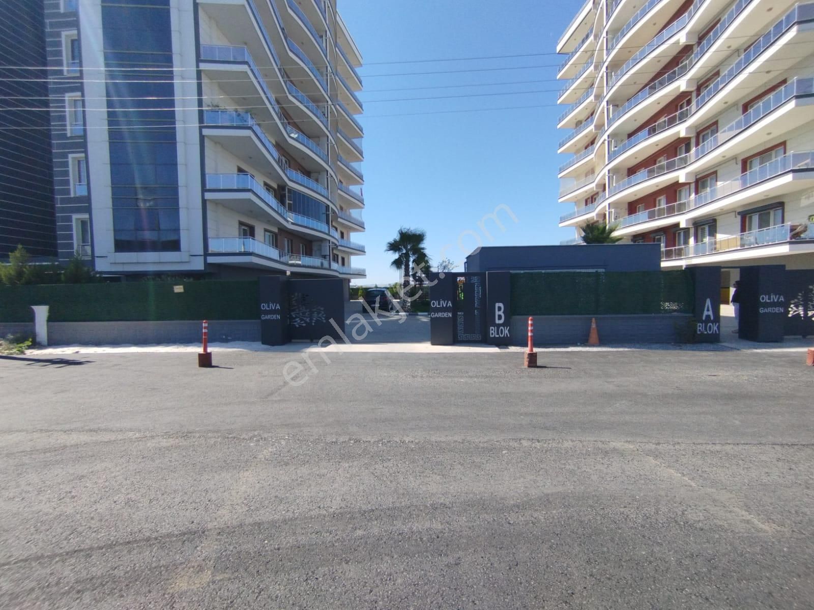 Hürriyet Mahallesi Oliva Garden Sitesi'nde 3+1 Satılık Daire - Görsel 2