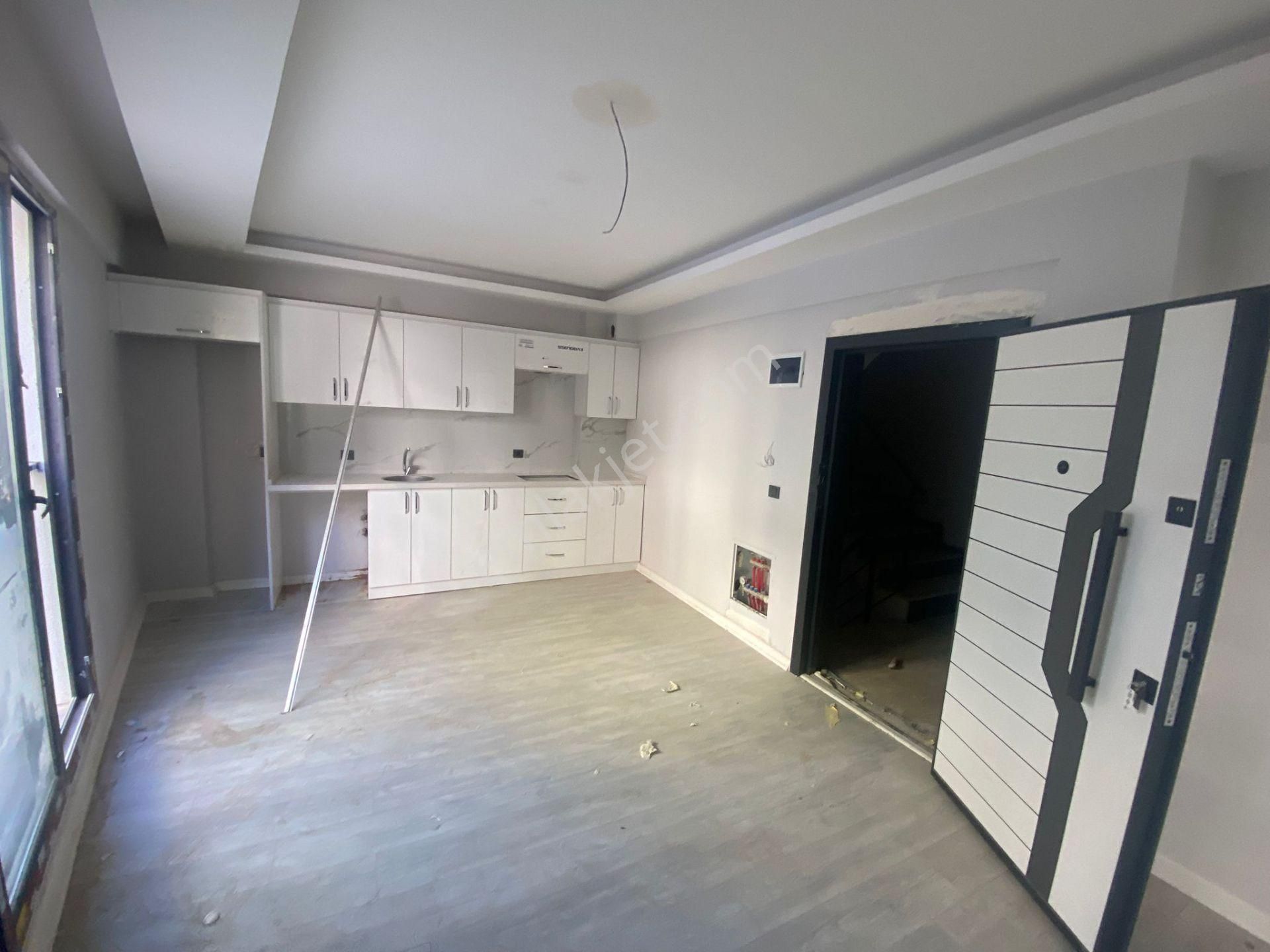 Acill Buca İşçievleri Yakını Dicle Mah.de 1+1 40m2 Dgazlı Arakat Asansörlü Sıfır Satılık Daireler