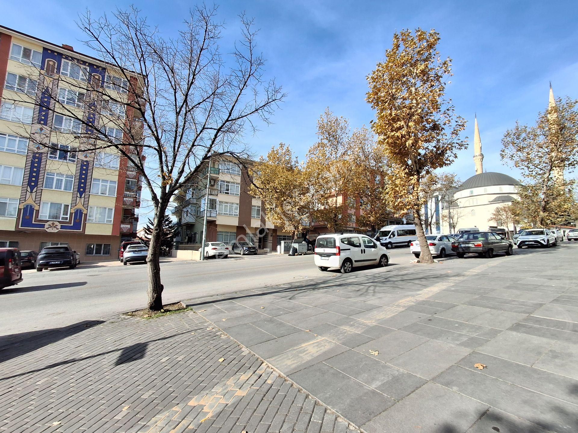 3+1 Asansörlü Cadde Üzeri Manzaralı Orta Kat Bağımsız S. Merkezi Konum - Görsel 35