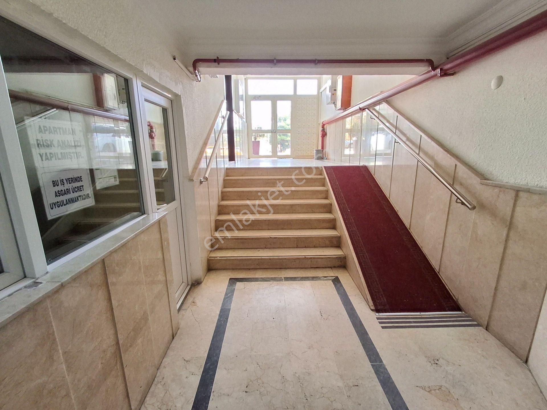 3+1 Asansörlü Cadde Üzeri Manzaralı Orta Kat Bağımsız S. Merkezi Konum - Görsel 32