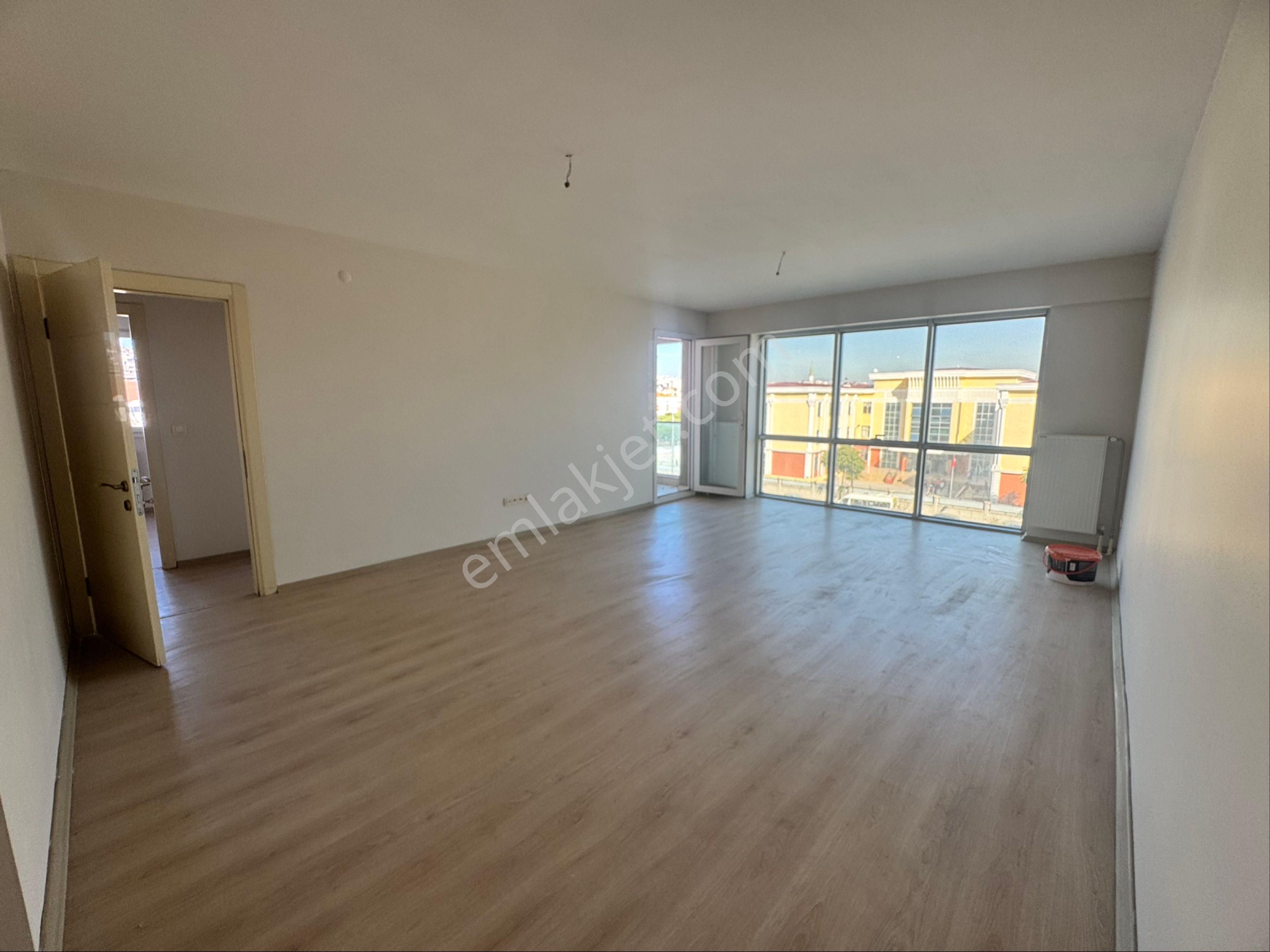 Volkan Koçyiğit Bulvarı Üzerinde 3+1 140m2 Arakat Asansörlü Ebeveyn Banyolu Site İçi Satılık Daire - Görsel 4