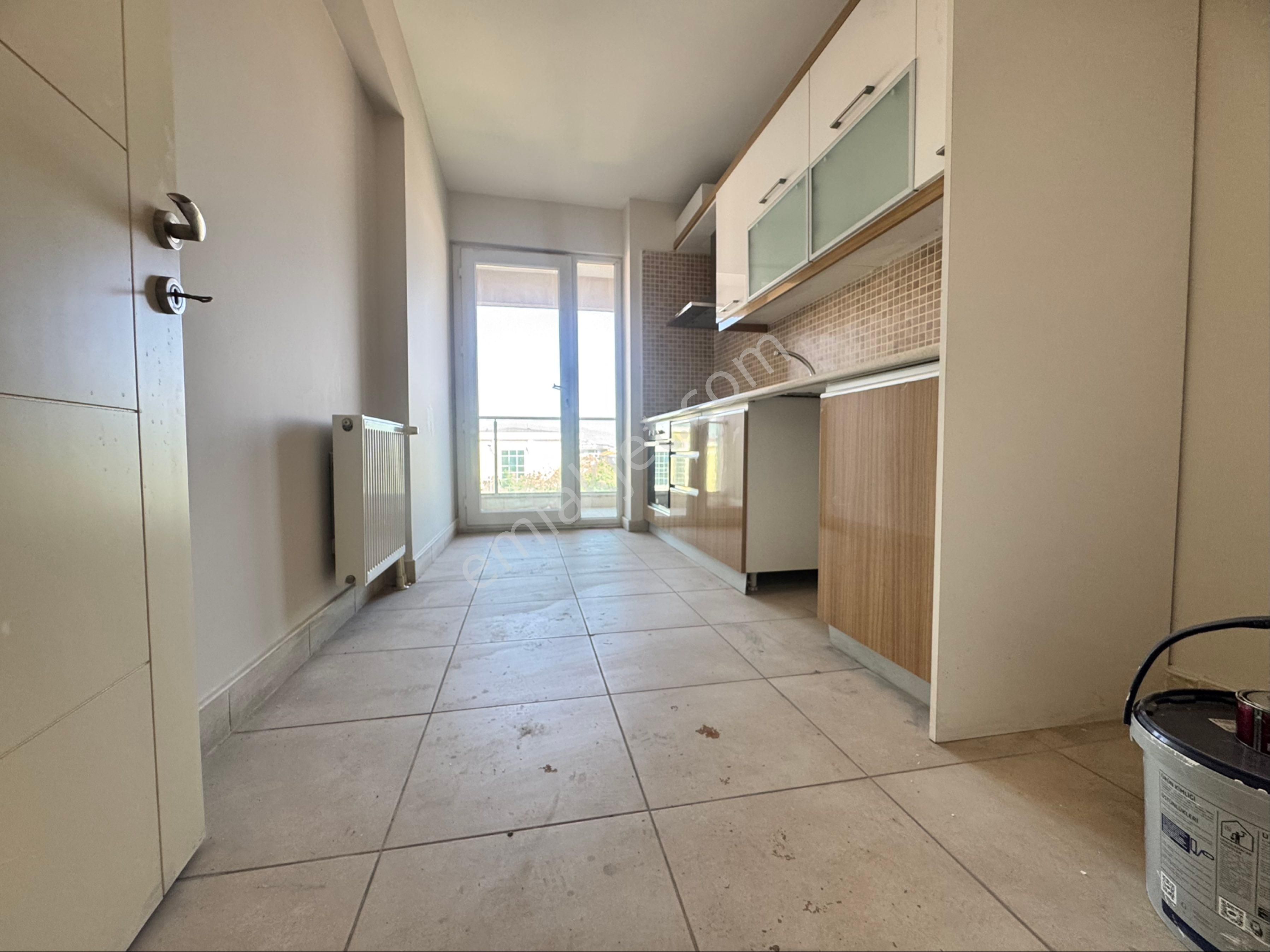 Volkan Koçyiğit Bulvarı Üzerinde 3+1 140m2 Arakat Asansörlü Ebeveyn Banyolu Site İçi Satılık Daire - Görsel 8