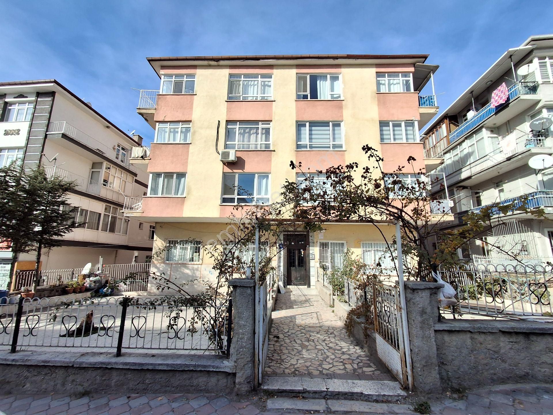 2+1 Lüks Yapılı Masrafsız Merkezi Konumda Balkonlu Daire