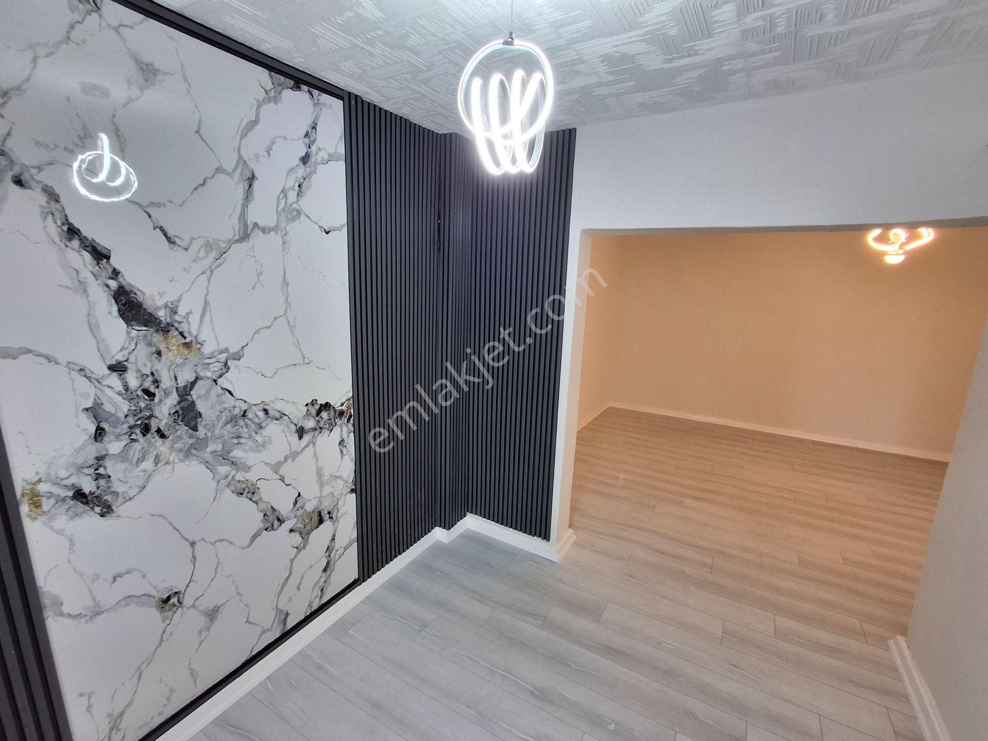 2+1 Lüks Yapılı Masrafsız Merkezi Konumda Balkonlu Daire - Görsel 24