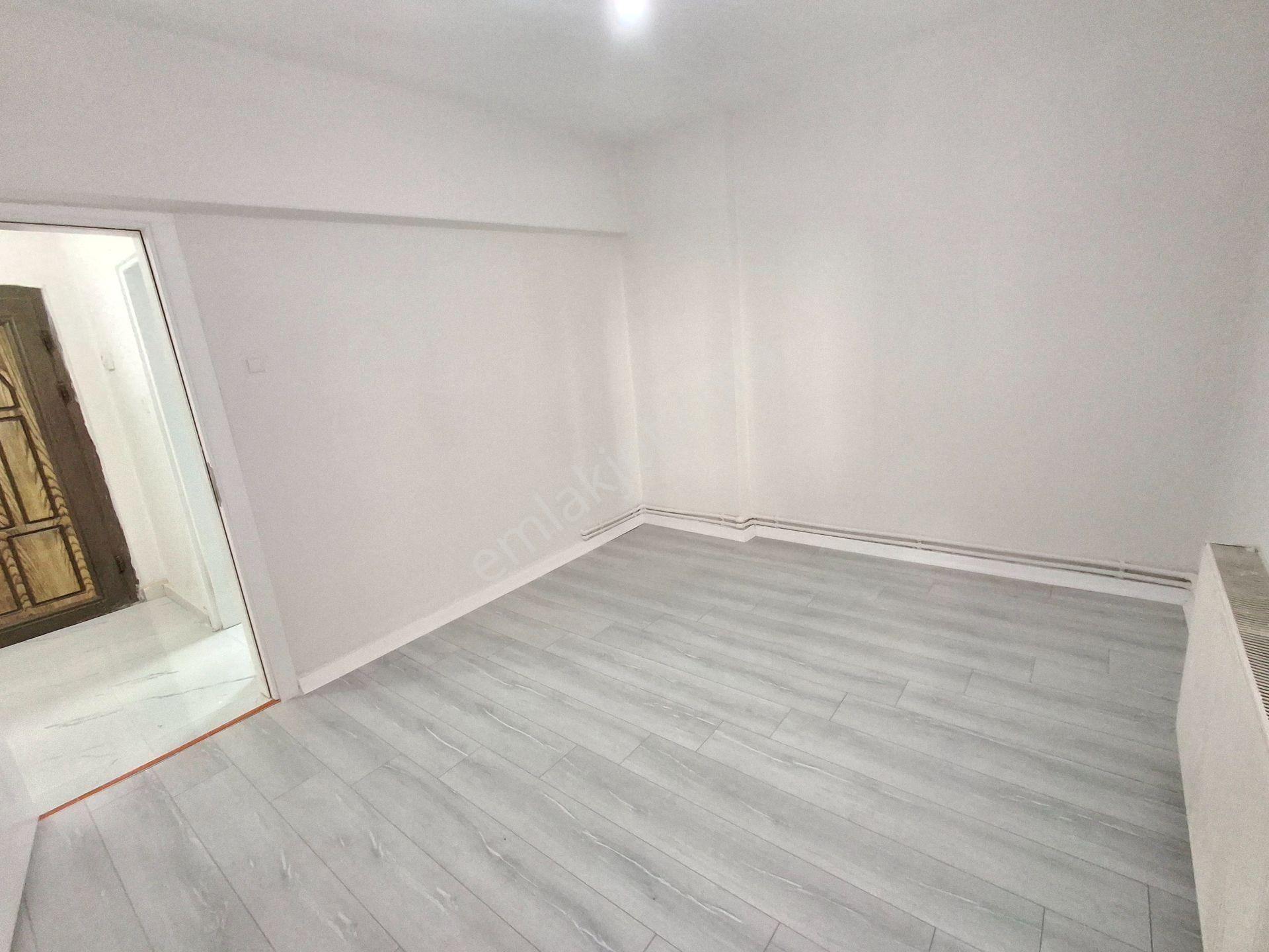 2+1 Lüks Yapılı Masrafsız Merkezi Konumda Balkonlu Daire - Görsel 14