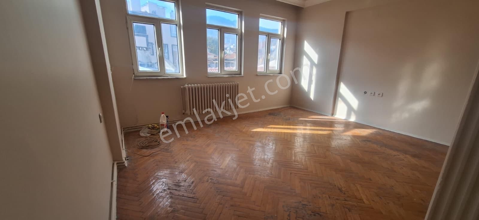 Sakaldöken Caddesi Üzerinde Satılık Daire - Görsel 12