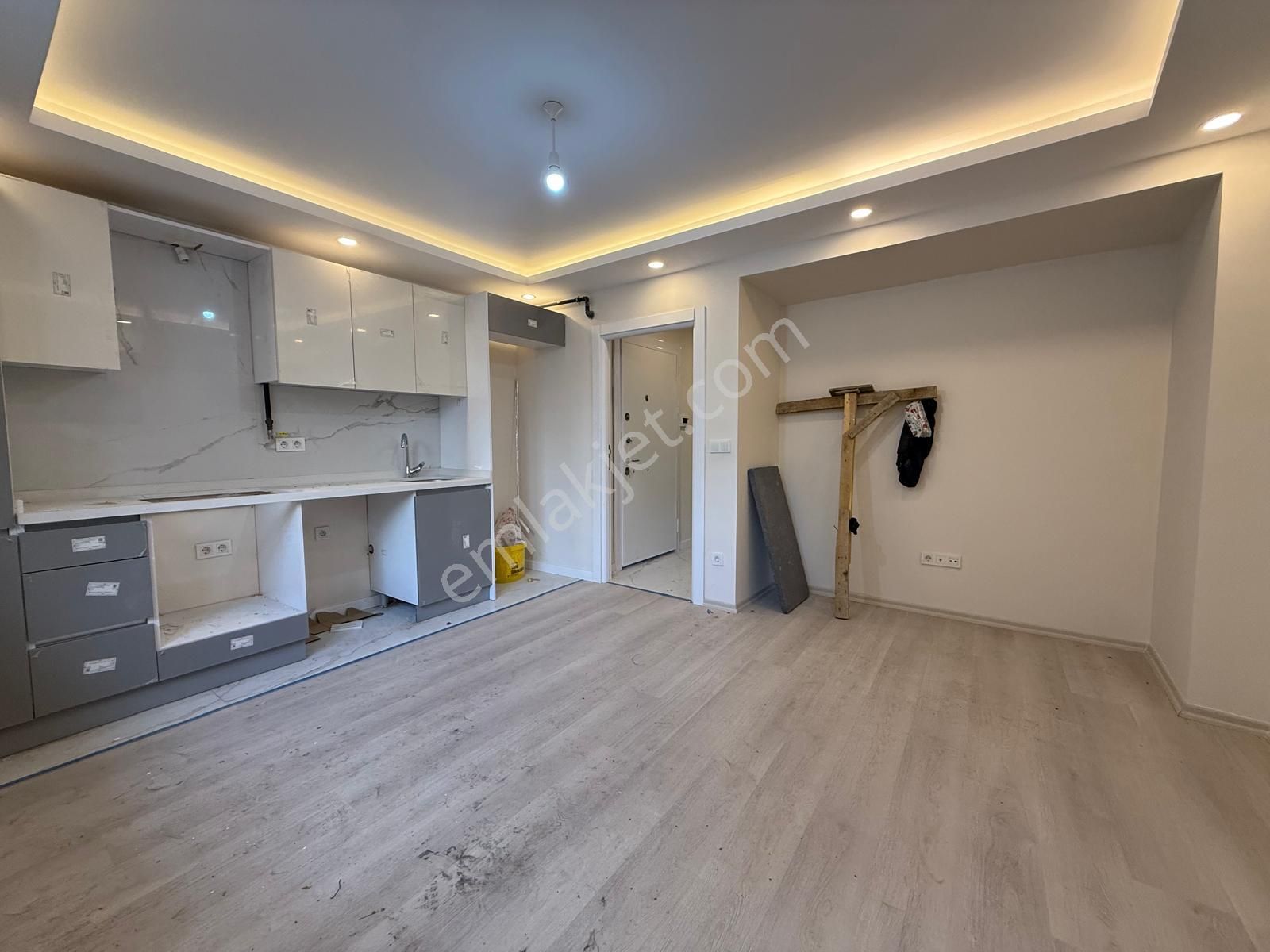 İstanbul House'dan B.evler'de Sıfır Binada 2+1 Bahçe Katı Daire - Görsel 3