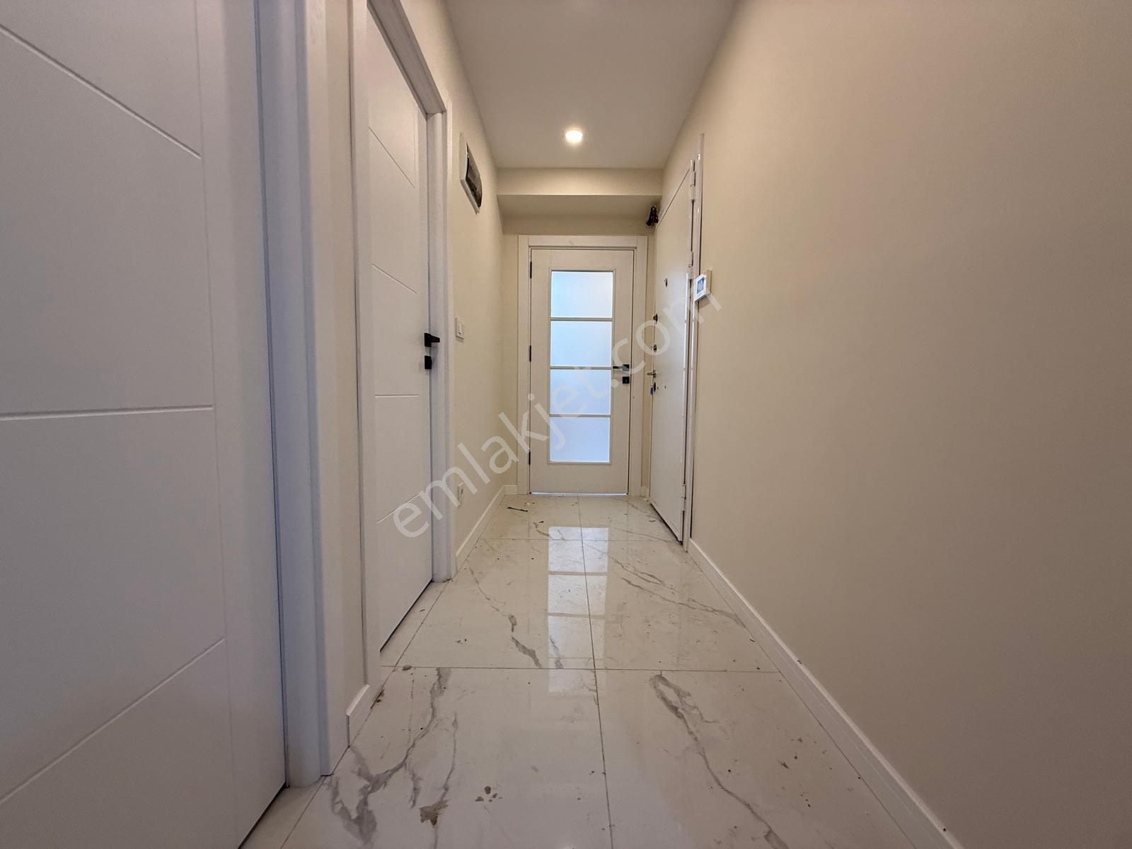 İstanbul House'dan B.evler'de Sıfır Binada 2+1 Bahçe Katı Daire - Görsel 16