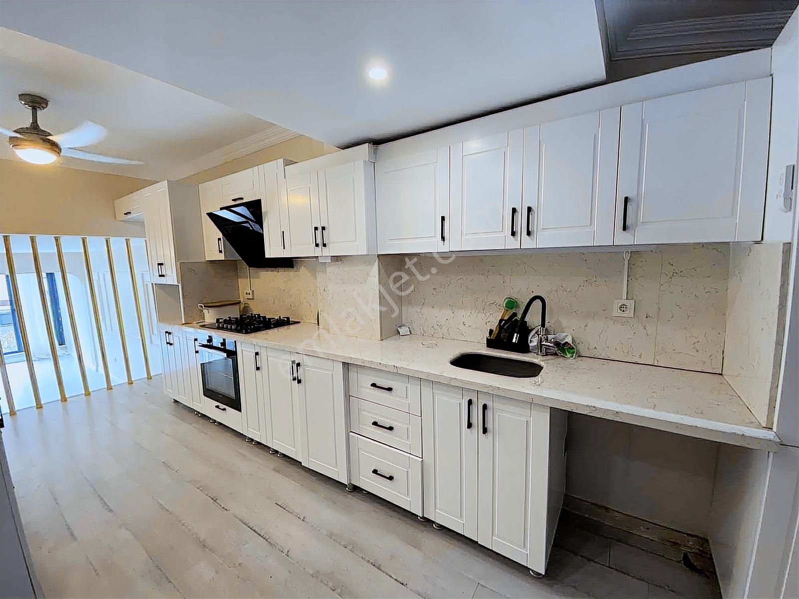 Aydınlar Sitesi Satılık Lüks Tadilatlı Deniz Manzaralı 4+2 Villa - Görsel 18