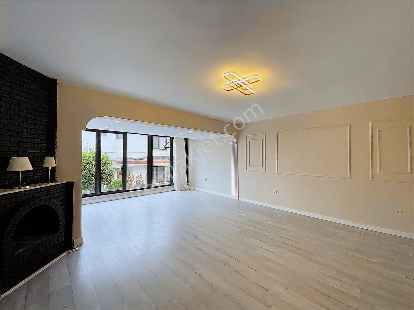 Aydınlar Sitesi Satılık Lüks Tadilatlı Deniz Manzaralı 4+2 Villa - Görsel 12