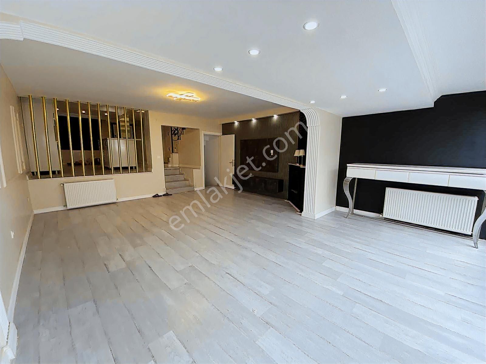 Aydınlar Sitesi Satılık Lüks Tadilatlı Deniz Manzaralı 4+2 Villa - Görsel 7