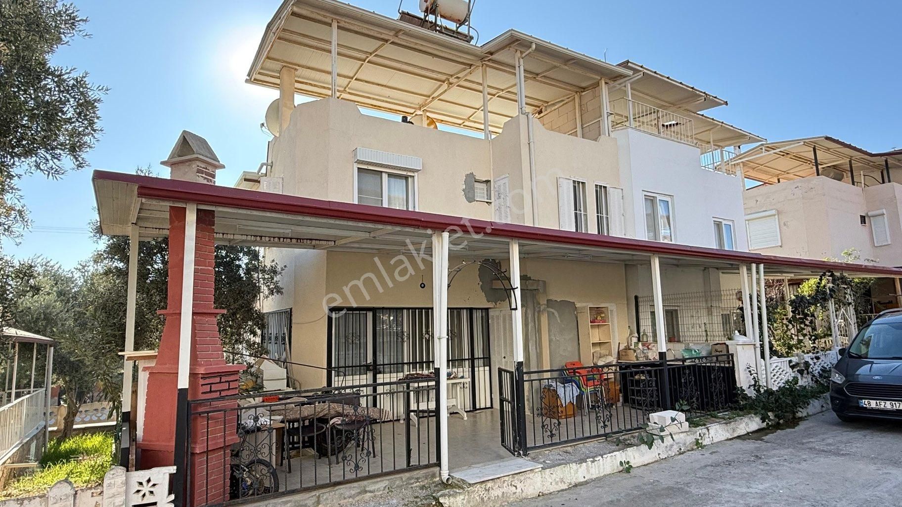 Zirve Gayrimenkul'den Denize Komşu Olucak 400 Mt Mesafede Bahçeli 2+1 Yazlık Villa