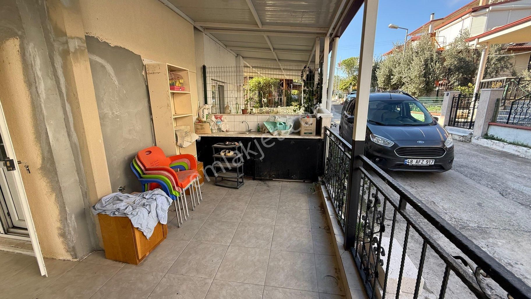 Zirve Gayrimenkul'den Denize Komşu Olucak 400 Mt Mesafede Bahçeli 2+1 Yazlık Villa - Görsel 4