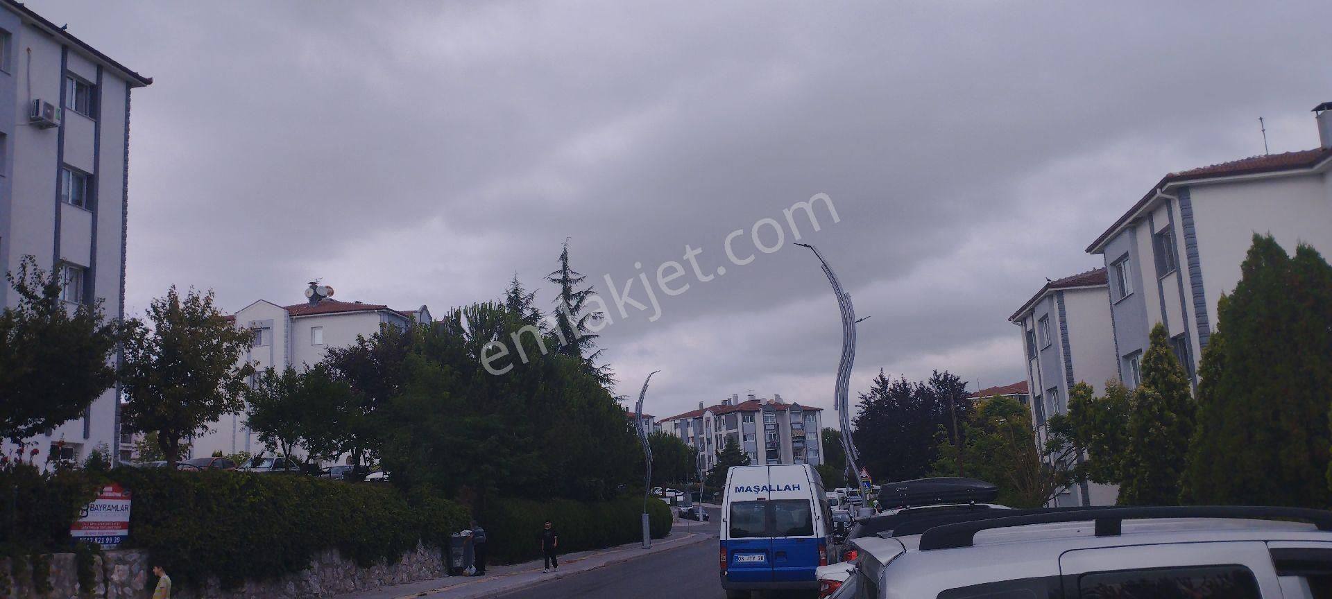 Sakarya Zümrüt Emlak'tan Korucuk Mahallesi Cadde Üstü 3+1, 105 M2 Kiralık Daire - Görsel 14