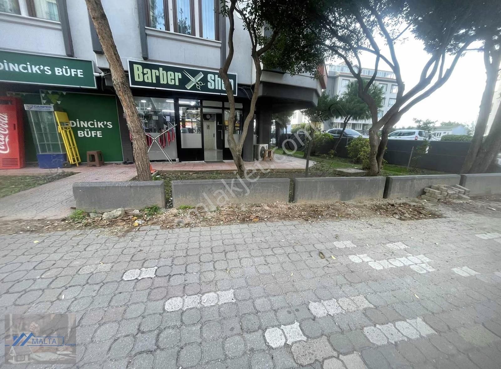 Malta'dan Mehmetçik Caddesi Üzeri Devren Kiralık Berber - Görsel 15